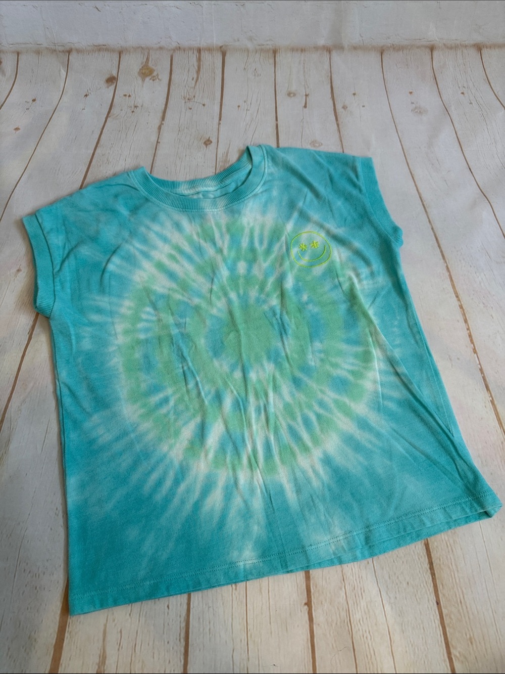 Cat & Jack Green and Turquoise Tie Dye Happy Face Cap Sleeve Tee